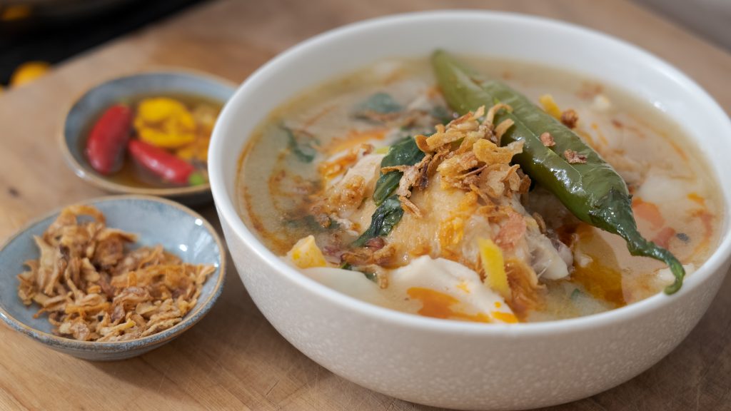 How to Make Binakol, A Healthy Filipino Chicken Coconut Soup - TrueID
