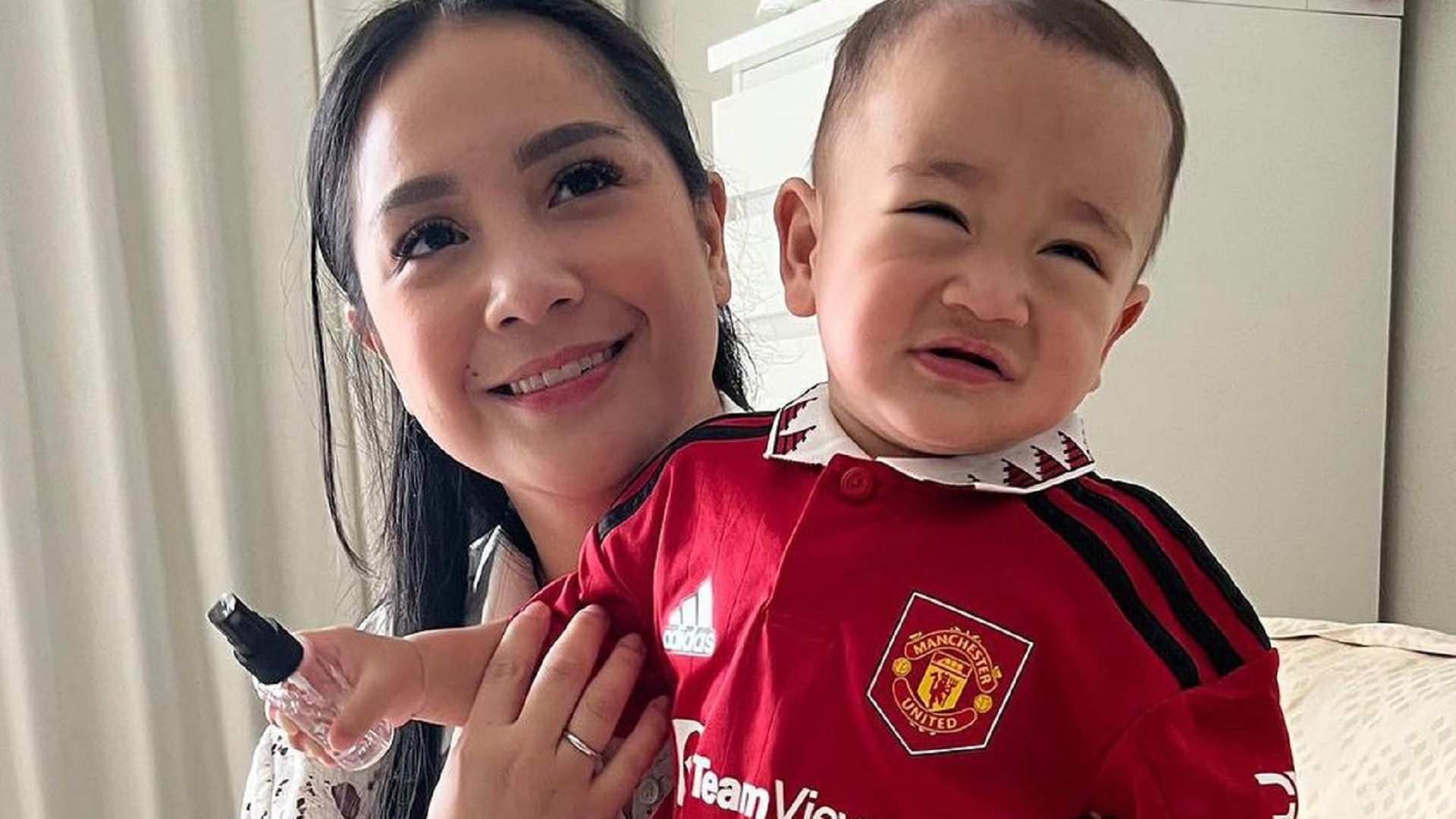 Foto Rayyanza Dan Nagita Slavina Masuk Instagram Resmi Manchester ...