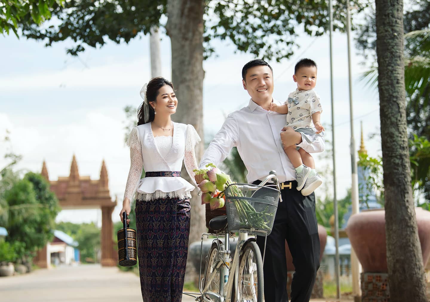 ឱក សុគន្ធកញ្ញានិង គ្រួសារ