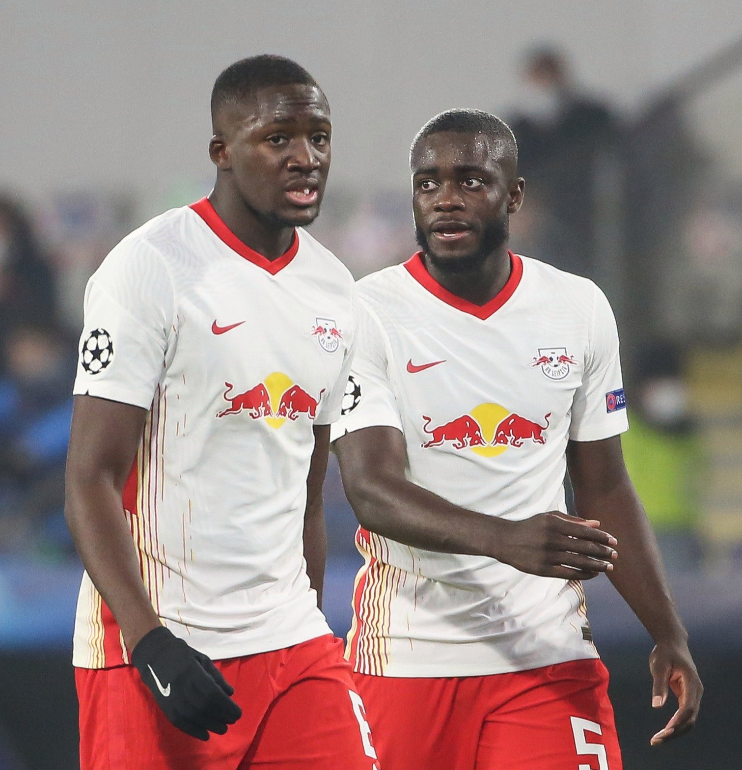 កីឡាករ​ Ibrahima Konate និង Dayot Upamecano