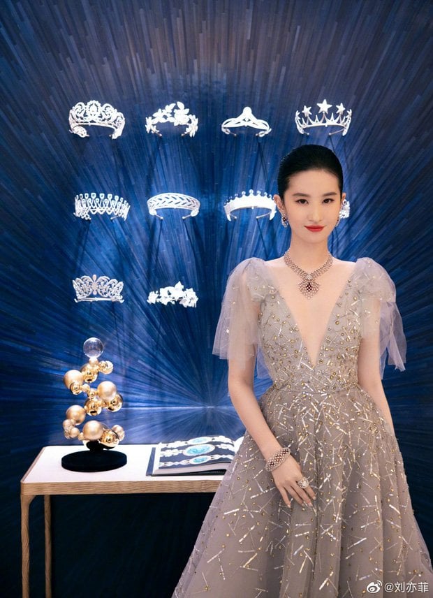 រូបភាព Liu Yifei ចូលរួមកម្មវិធី