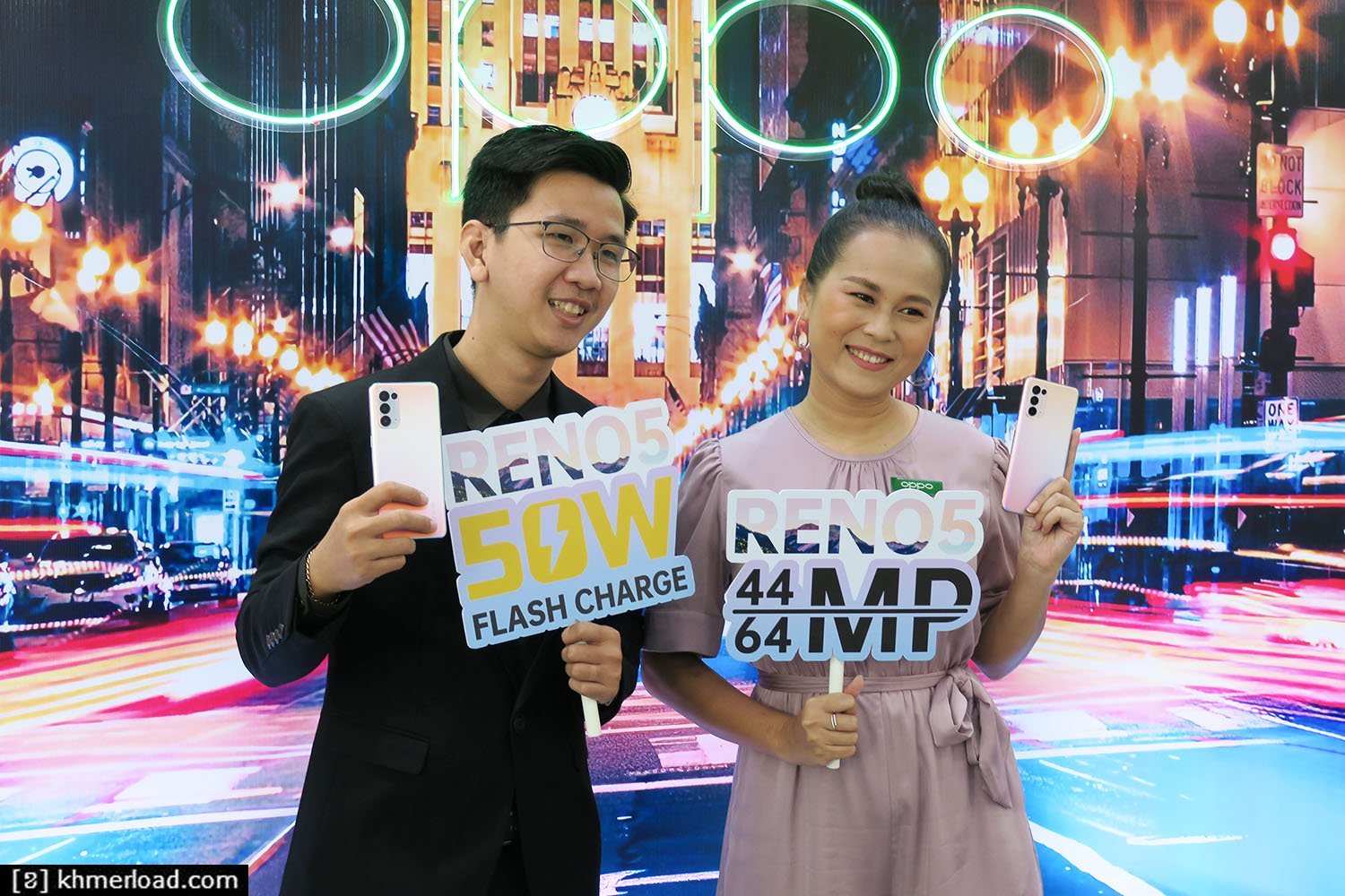 &nbsp;OPPO Reno5&nbsp;