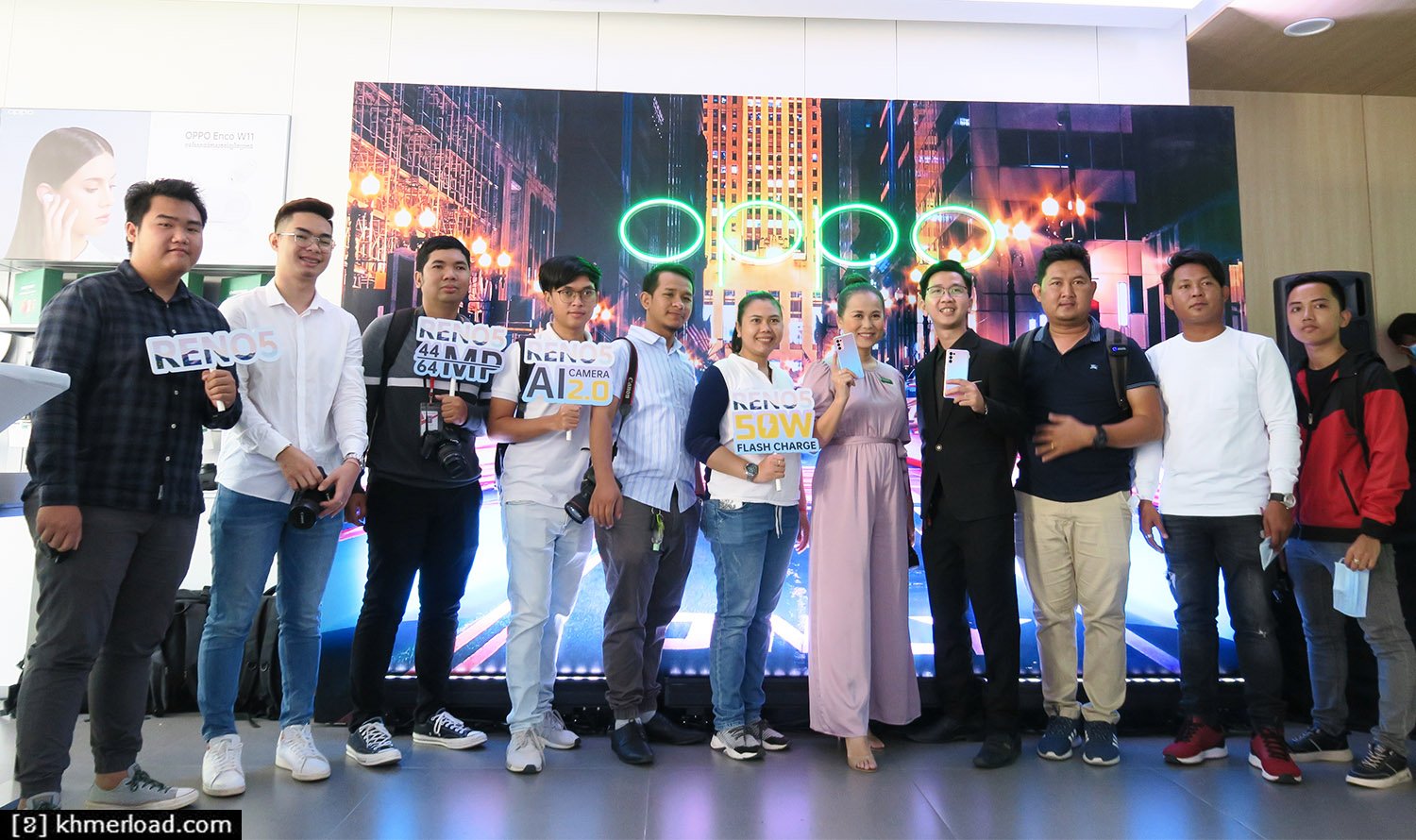 &nbsp;OPPO Reno5&nbsp;