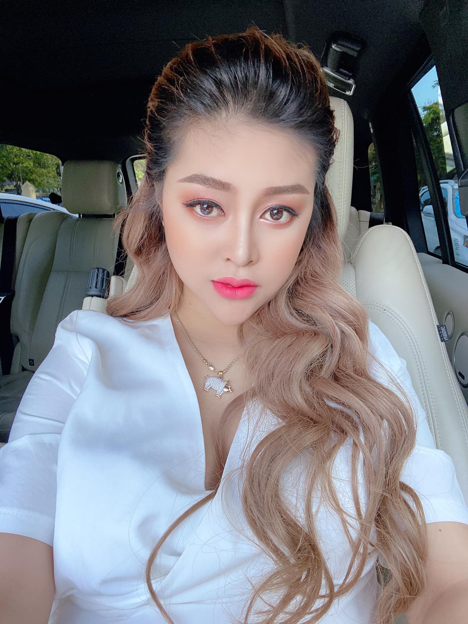 អ្នកនាង​ម៉ូលីកា