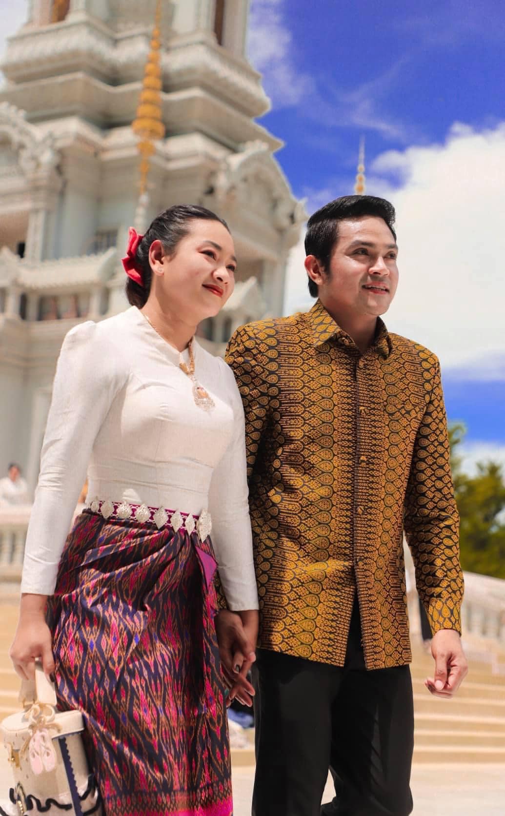លោក ខេមរៈ សេរីមន្តនិង ភរិយា