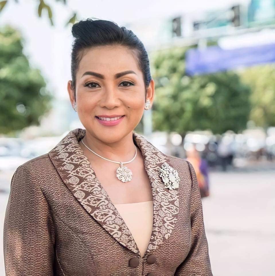 អ្នកស្រី អម្ពរ ទេវី ពេលបច្ចុប្បន្ន