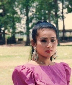 សម្រស់ អ្នកស្រី អម្ពរ​ទេវី កាលពីក្មេង