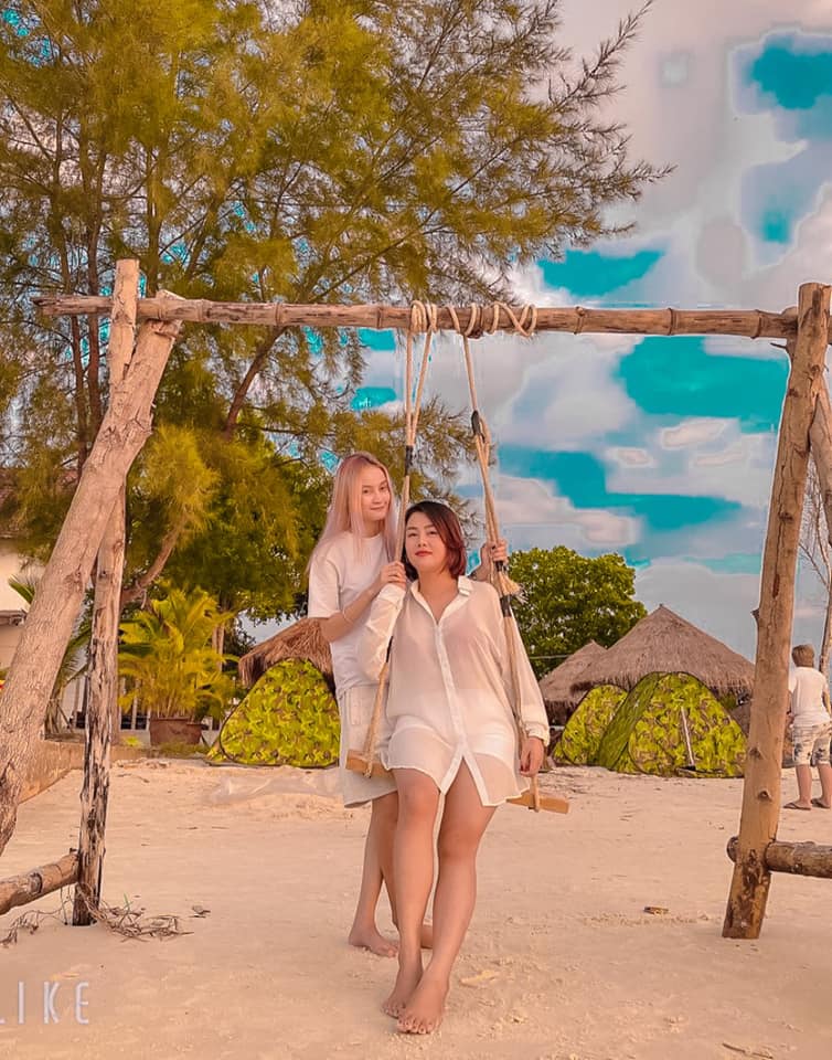 អេនីហ្សាម​ និងគូស្នេហ៍