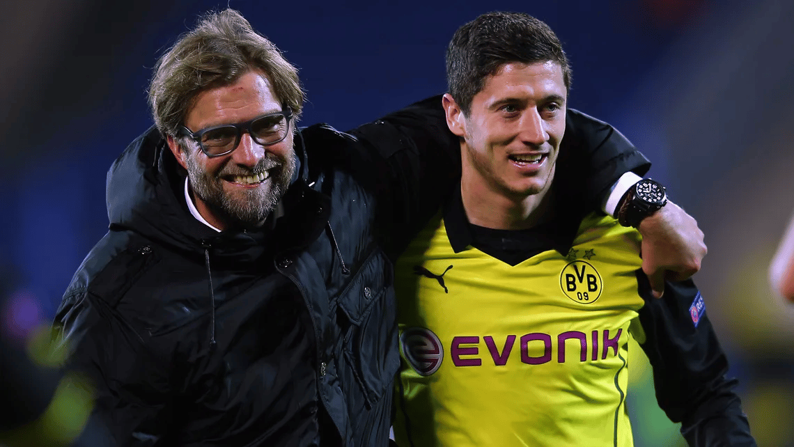 &nbsp; លោកគ្រូបង្វឹក Jurgen Klopp និង&nbsp;  ខ្សែប្រយុទ្ធ Robert Lewandowski