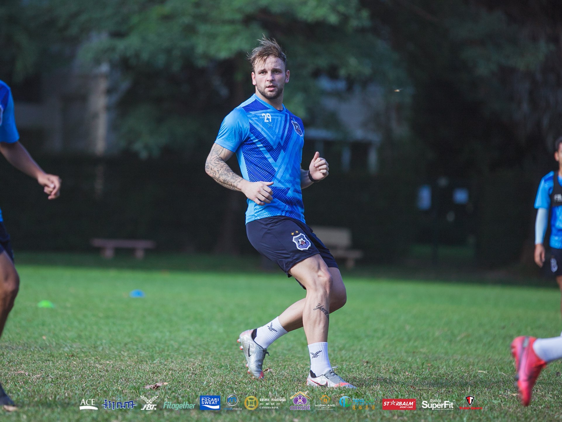 &nbsp; កីឡាករ&nbsp;Paddy Barrett