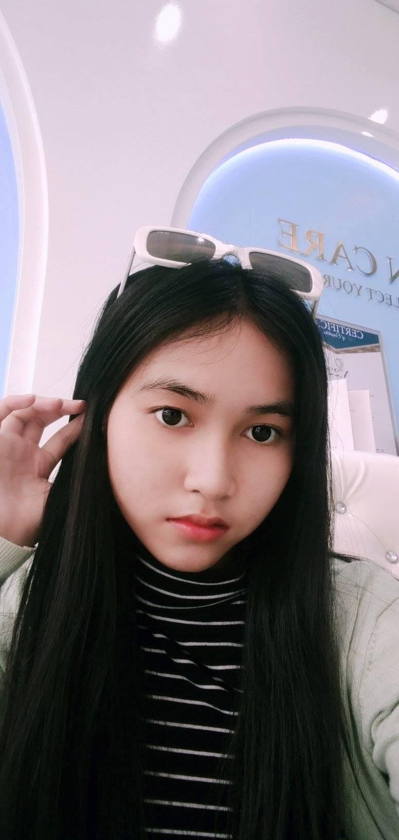 &nbsp;ប្អូនស្រីពៅ វី ឌីណែត
