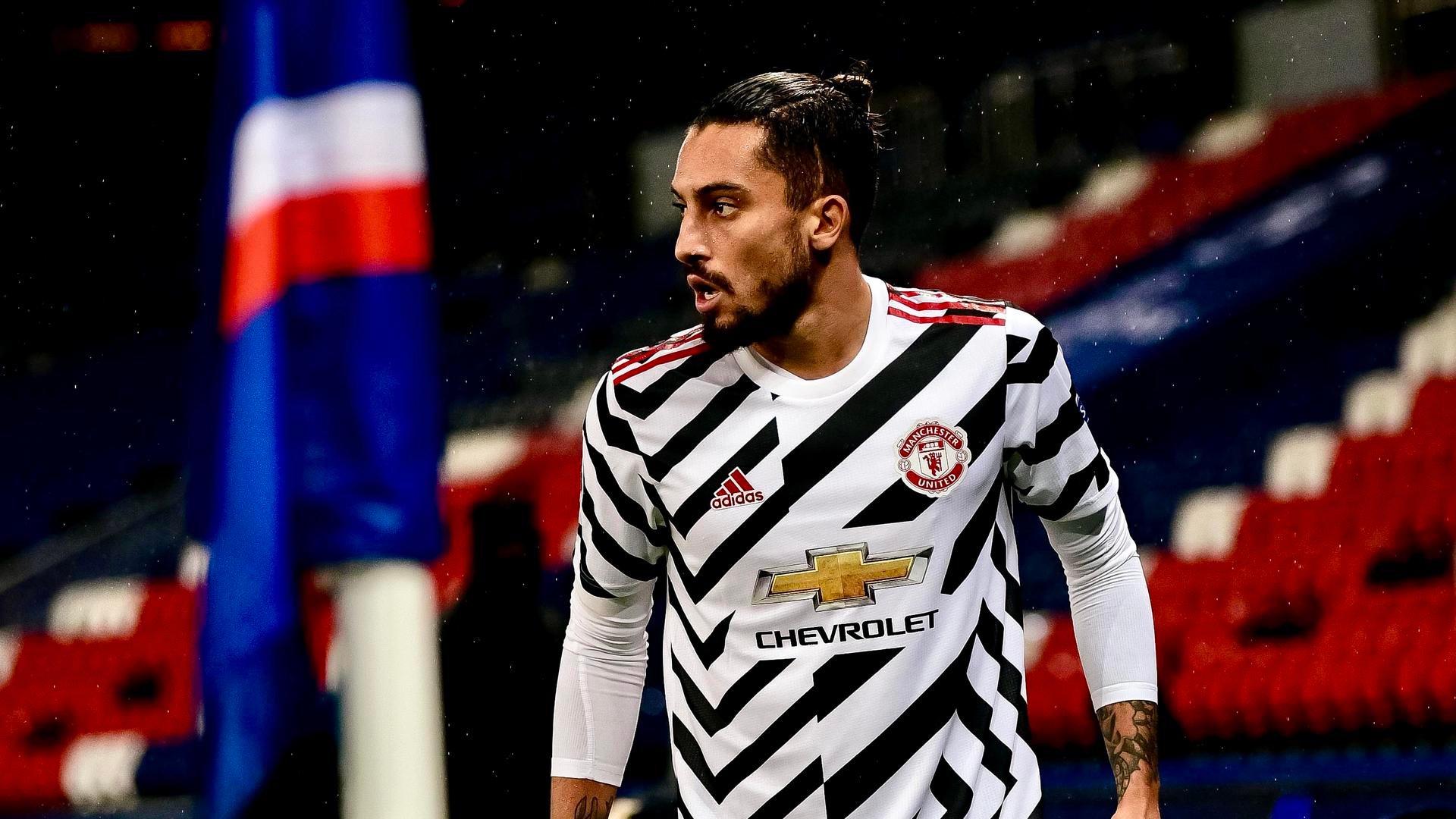 កីឡាករ Alex Telles