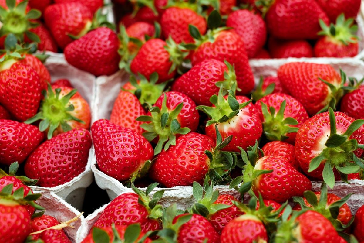 ផ្លែ Strawberries
