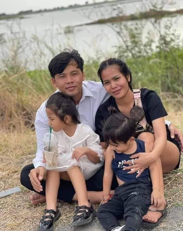 អ្នកឧកញ៉ា ឡេង ណាវ៉ាត្រា និងគ្រួសារ