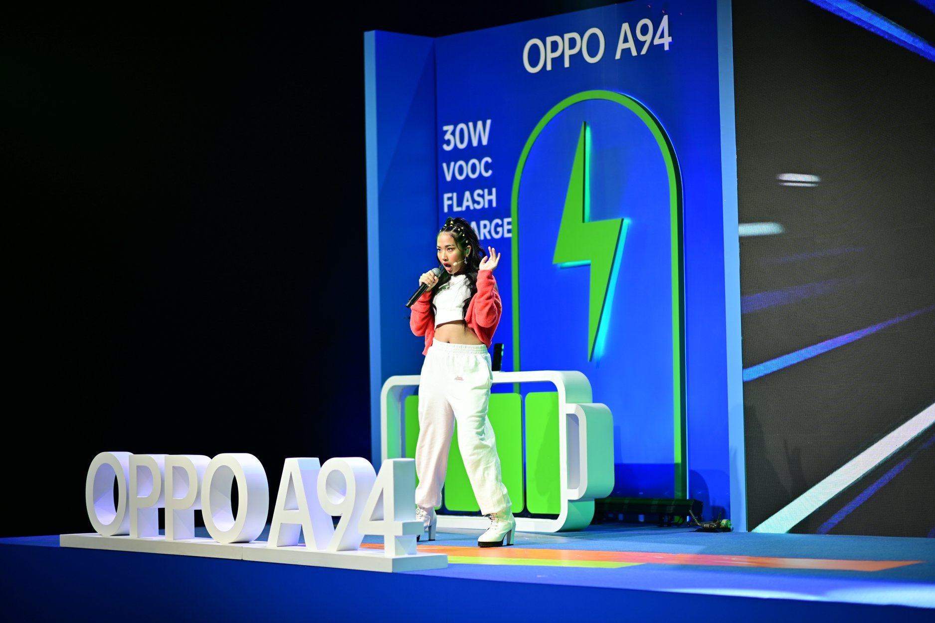 &nbsp; &nbsp;ស្មាតហ្វូនស៊េរីថ្មី OPPO A94