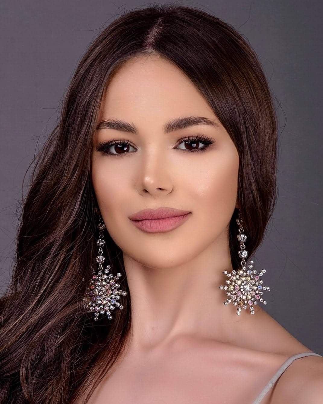នាង Monika Grigoryan