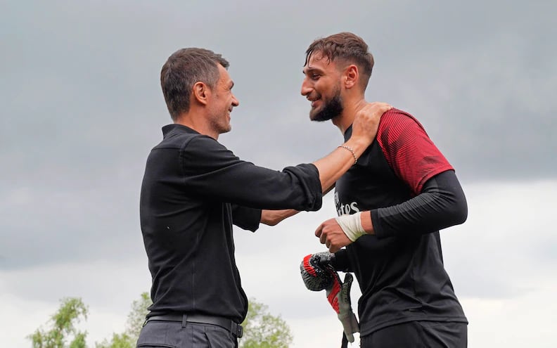 gianluigi donnarumma​ ជាមួយ Maldini&nbsp;