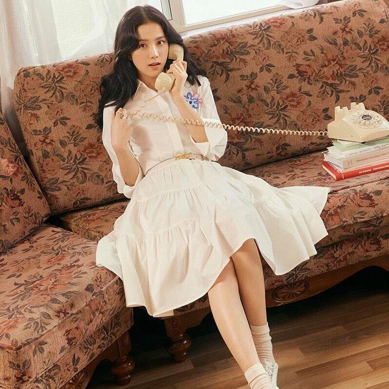 Jisoo ស្ថិតក្នុងការតុបតែងខ្លួនថ្មីប្លែក