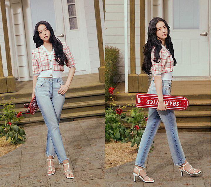 Jisoo ស្ថិតក្នុងការតុបតែងខ្លួនថ្មីប្លែក