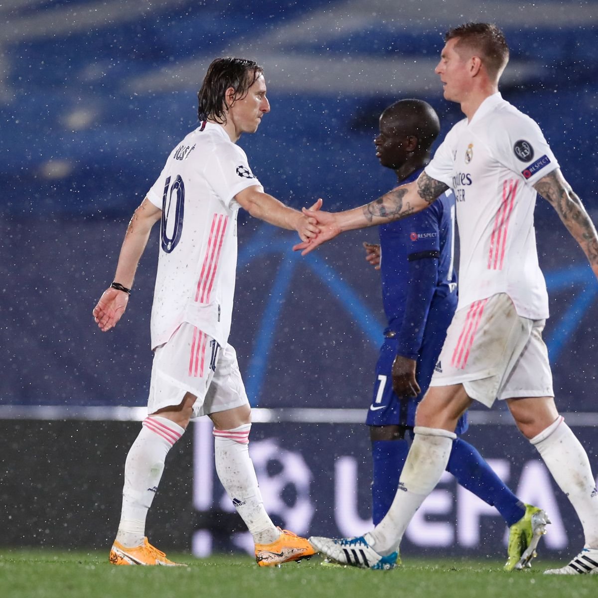 Modric និង Kroos