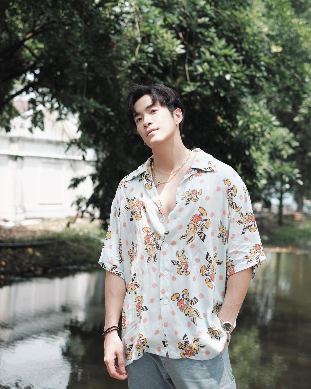 លោក Alek Teeradetch