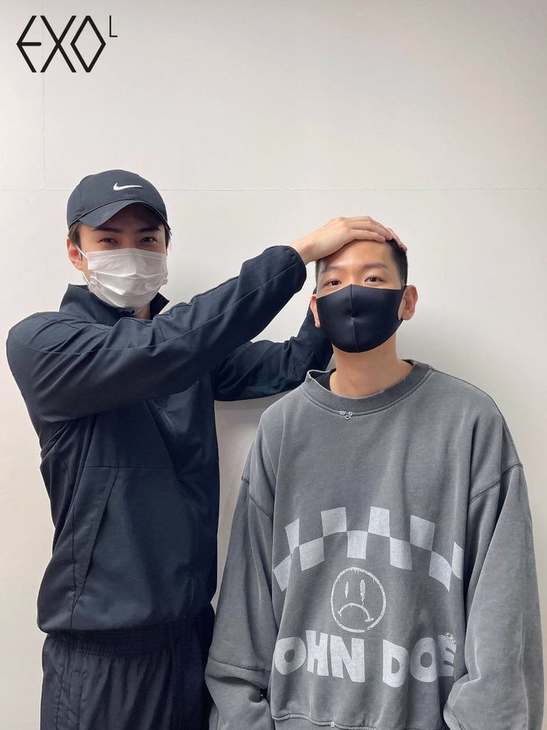 &nbsp;Sehun&nbsp;  និង Baekhyun