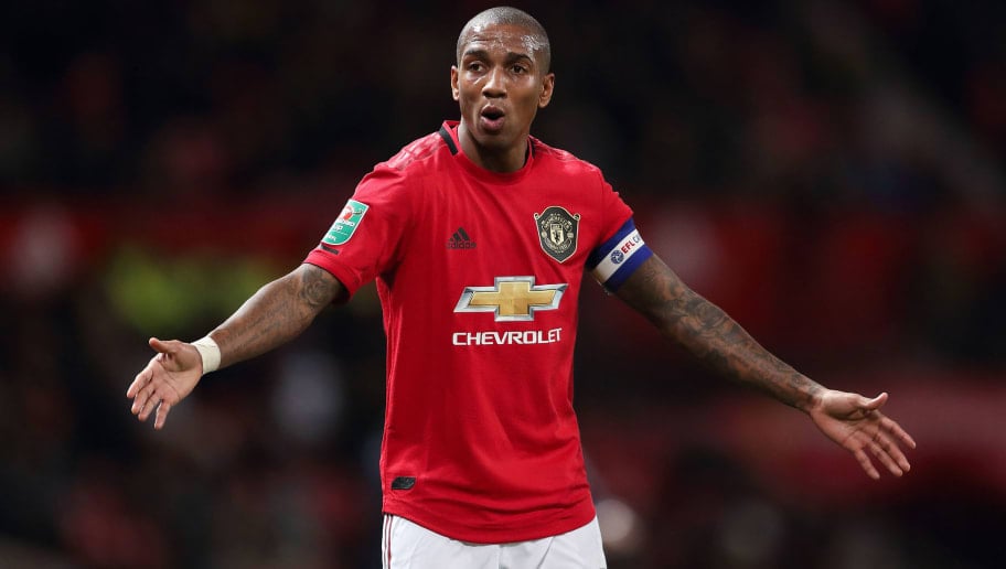 កីឡាករ Ashley Young​ កាលលេងនៅ Man Utd