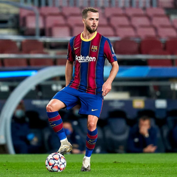 ខ្សែបម្រើ&nbsp;Miralem Pjanic