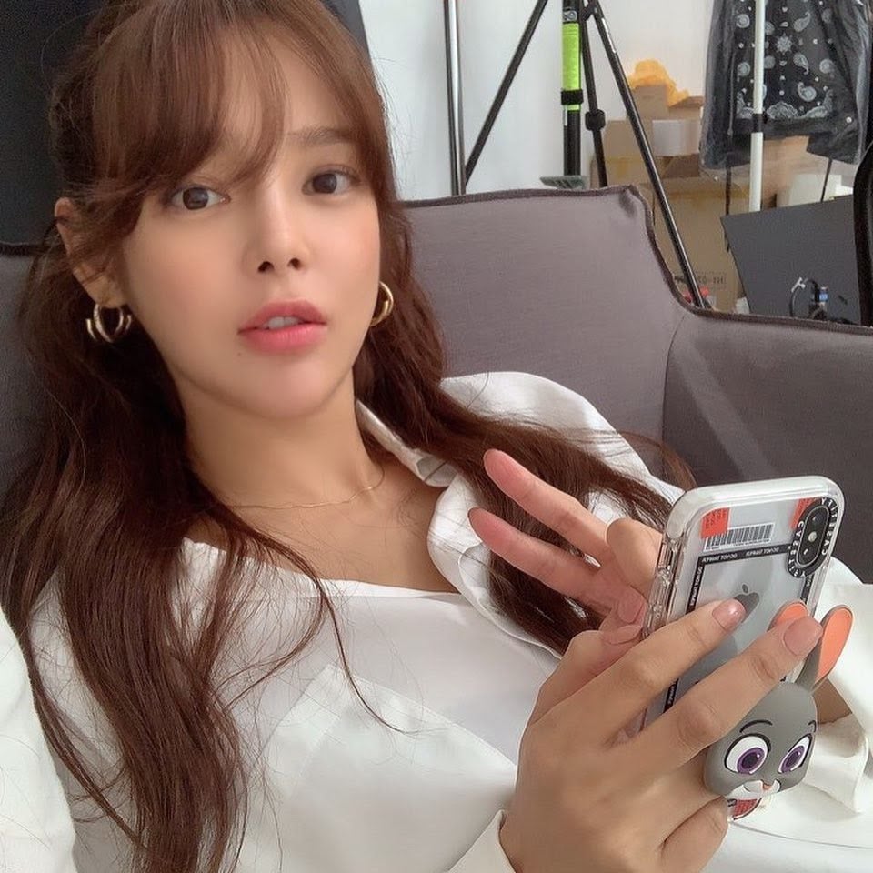 Park Si Yeon