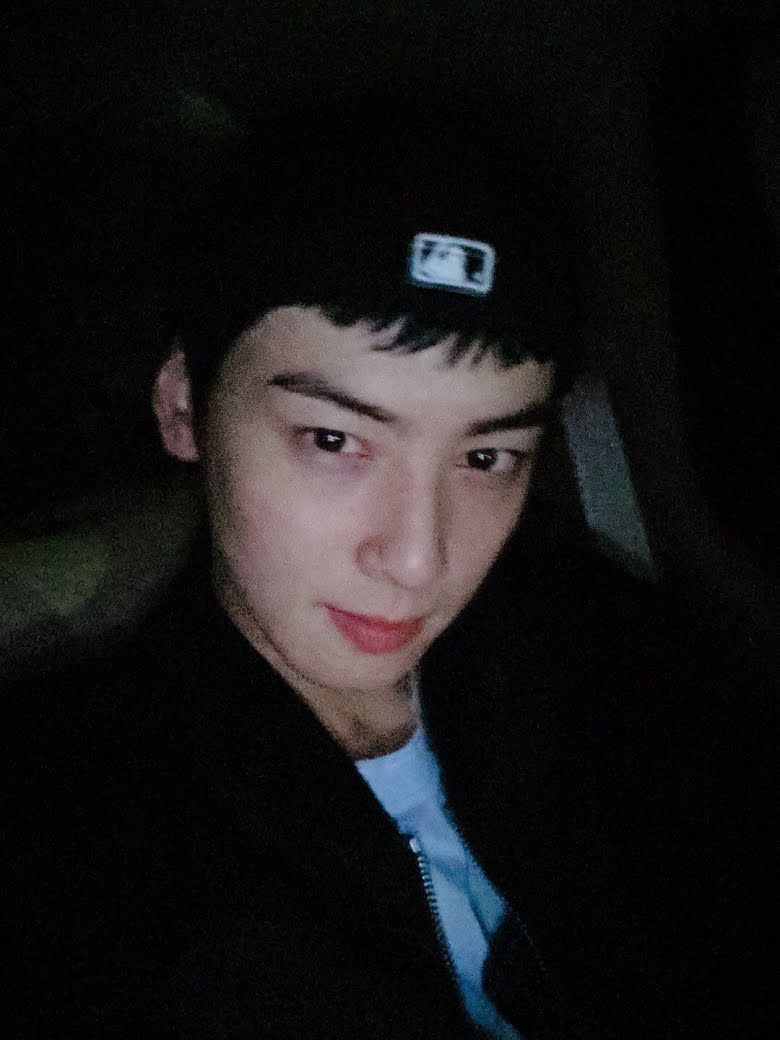 Eunwoo ពេលនេះ