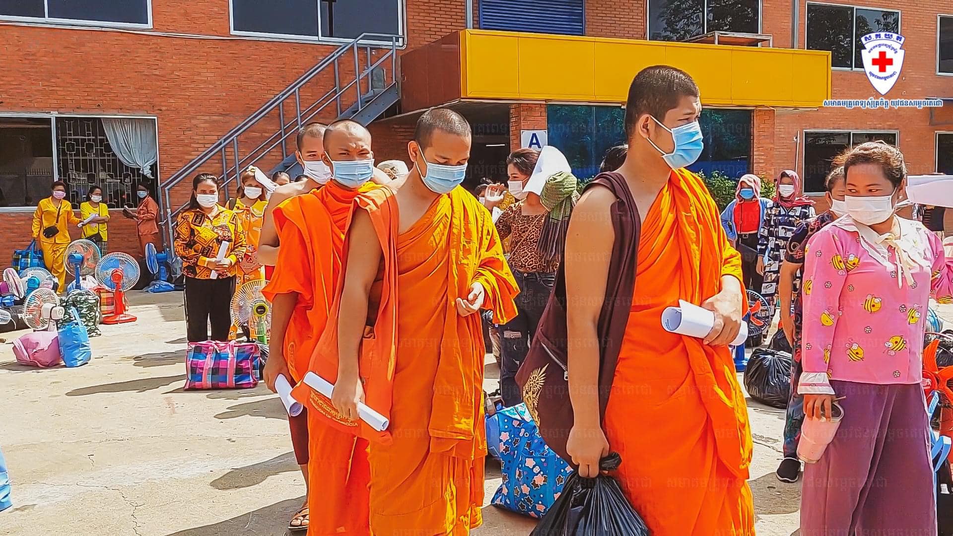ព្រះសង្ឃ និងប្រជាជនក្រោយជាពីជំងឺកូវីដ១៩