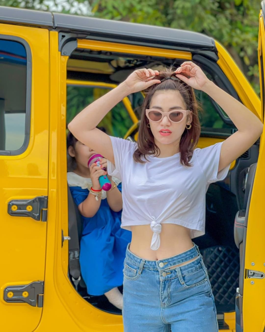 គង់ ចាន់ស្រីមុំ និង ម៉ូម៉ូ