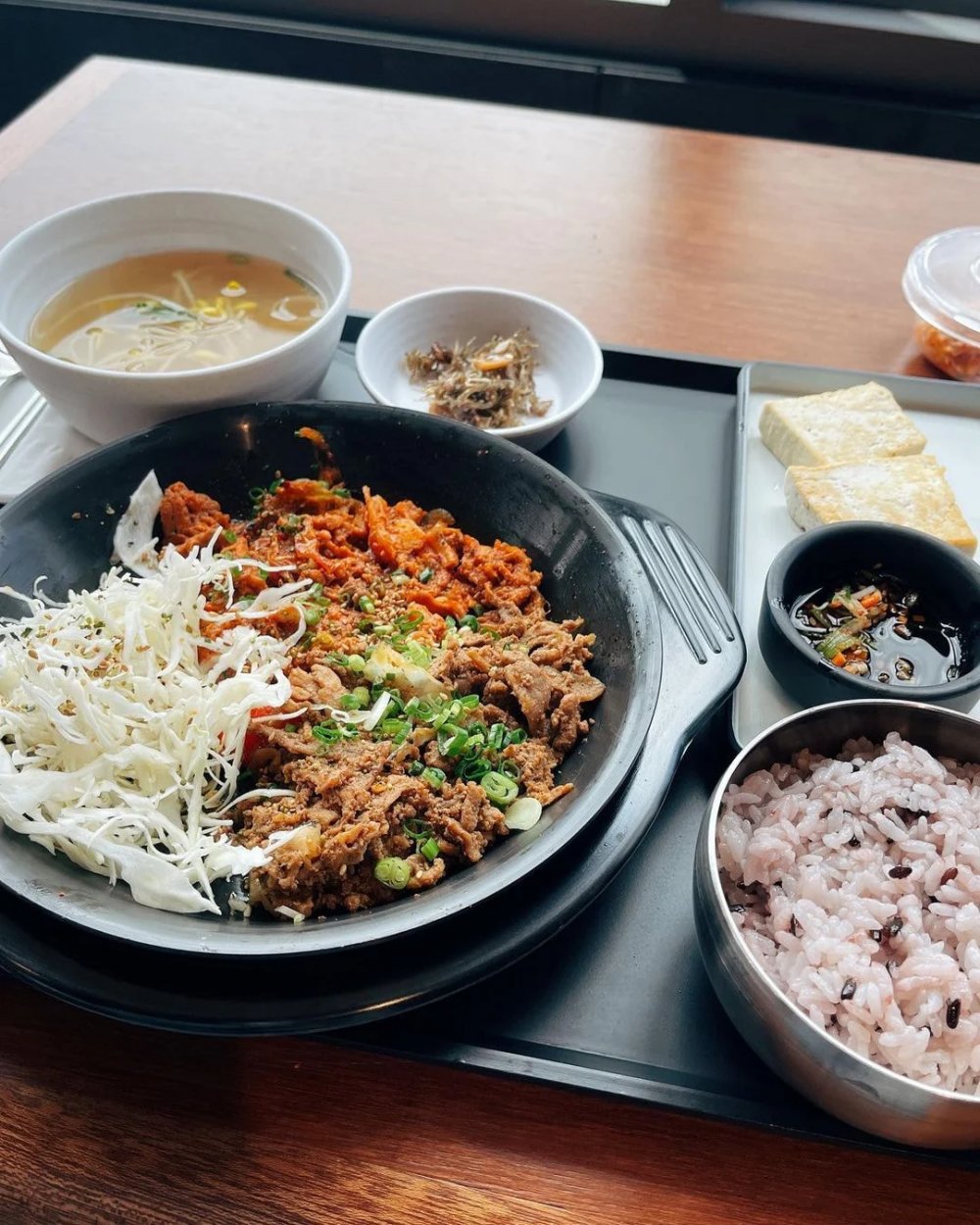 អាហារនៅអាហារដ្ឋានរបស់ HYBE