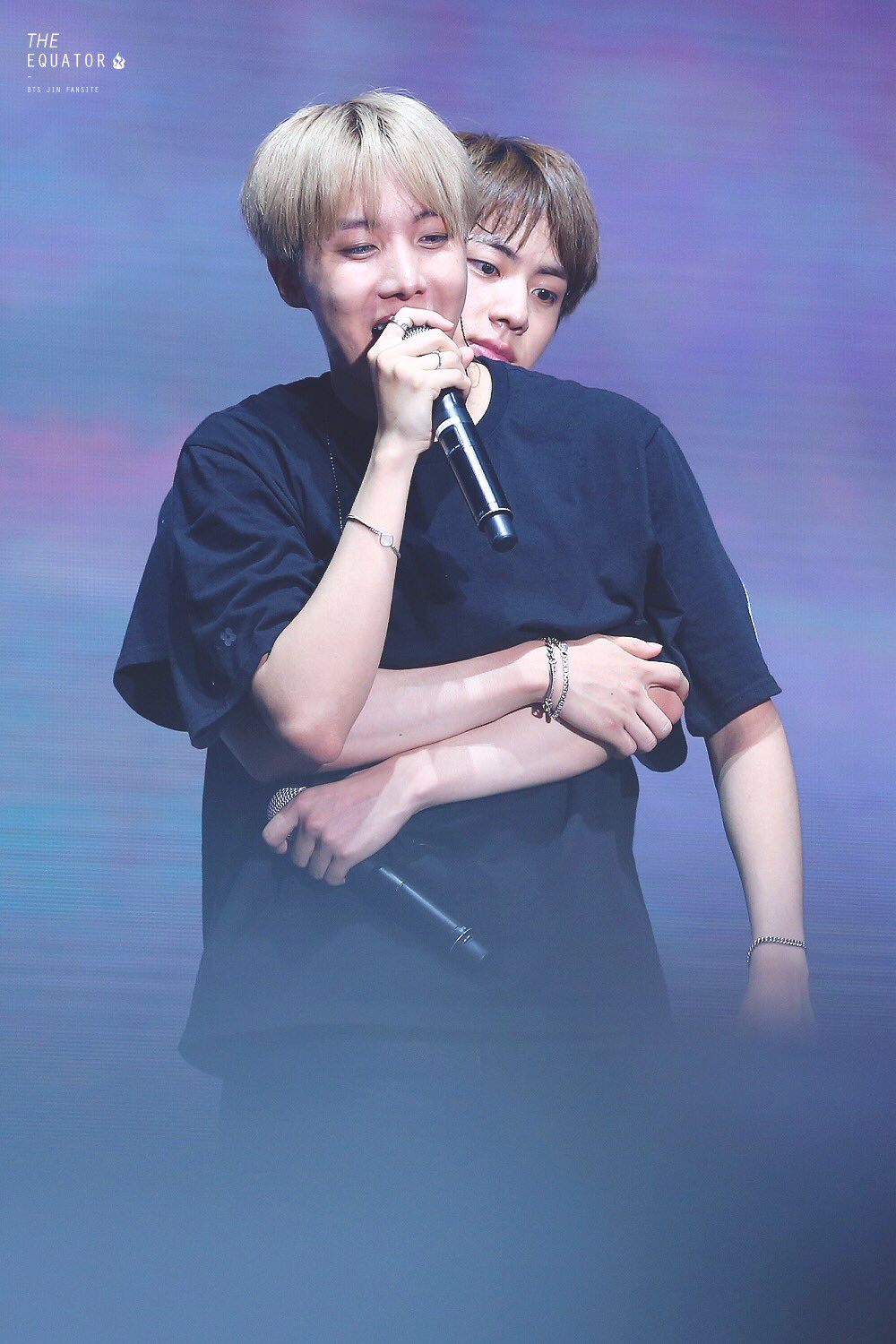 &nbsp;Jin និង J-Hope
