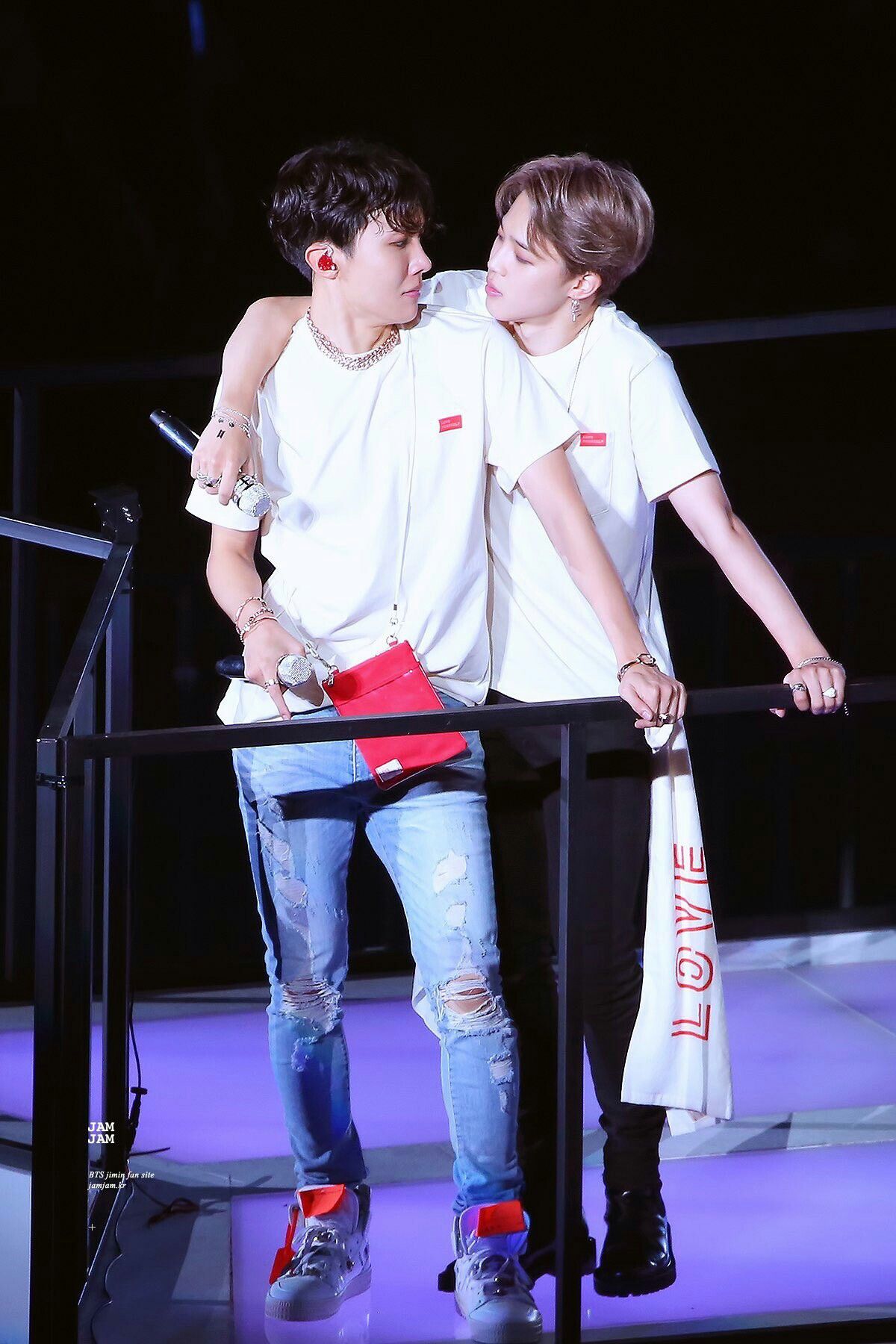 Jimin&nbsp;និង J-Hope