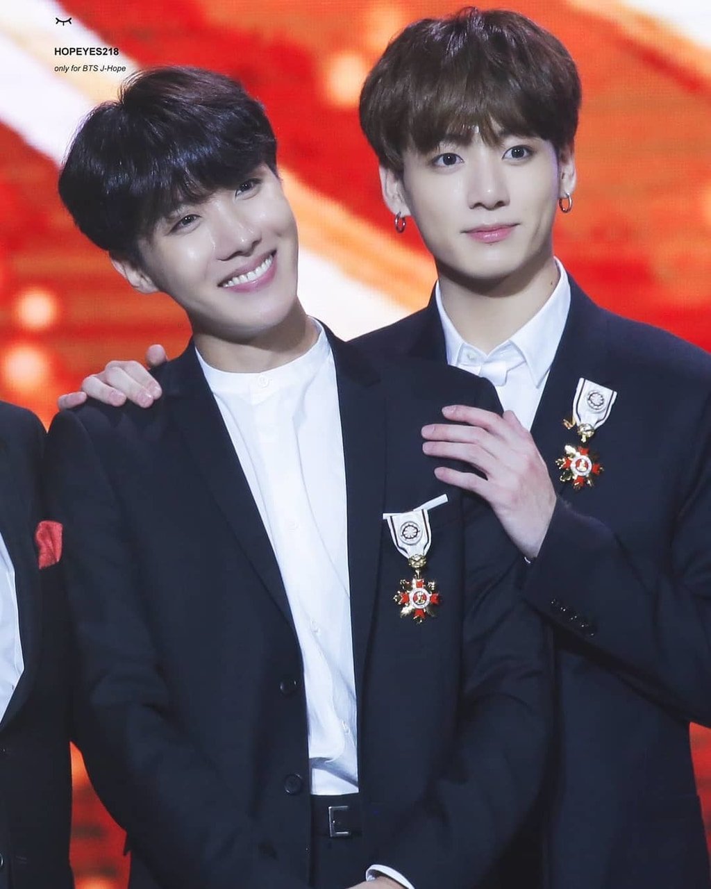 Jungkook និង J-Hope
