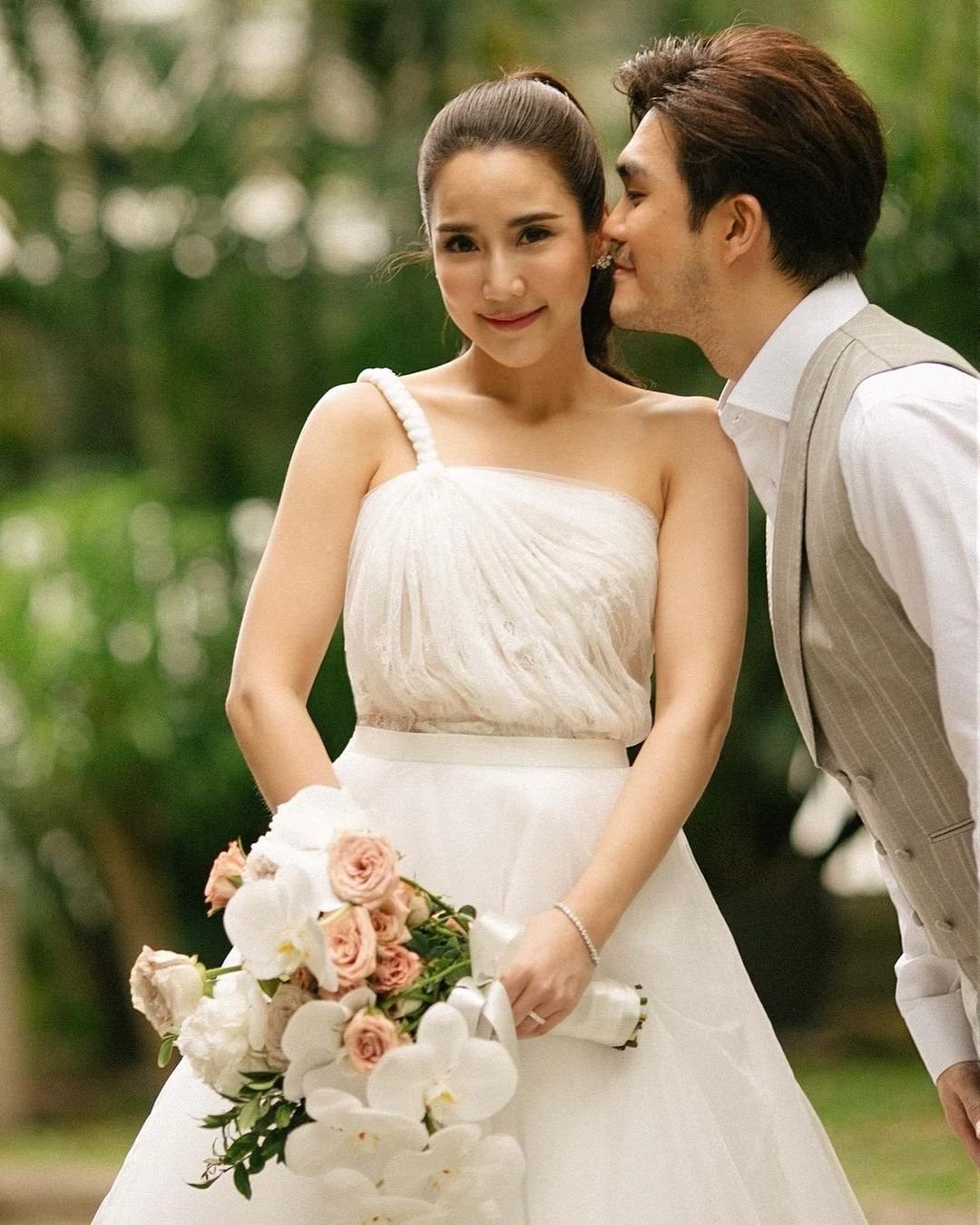 Jakjaan និង ស្វាមី