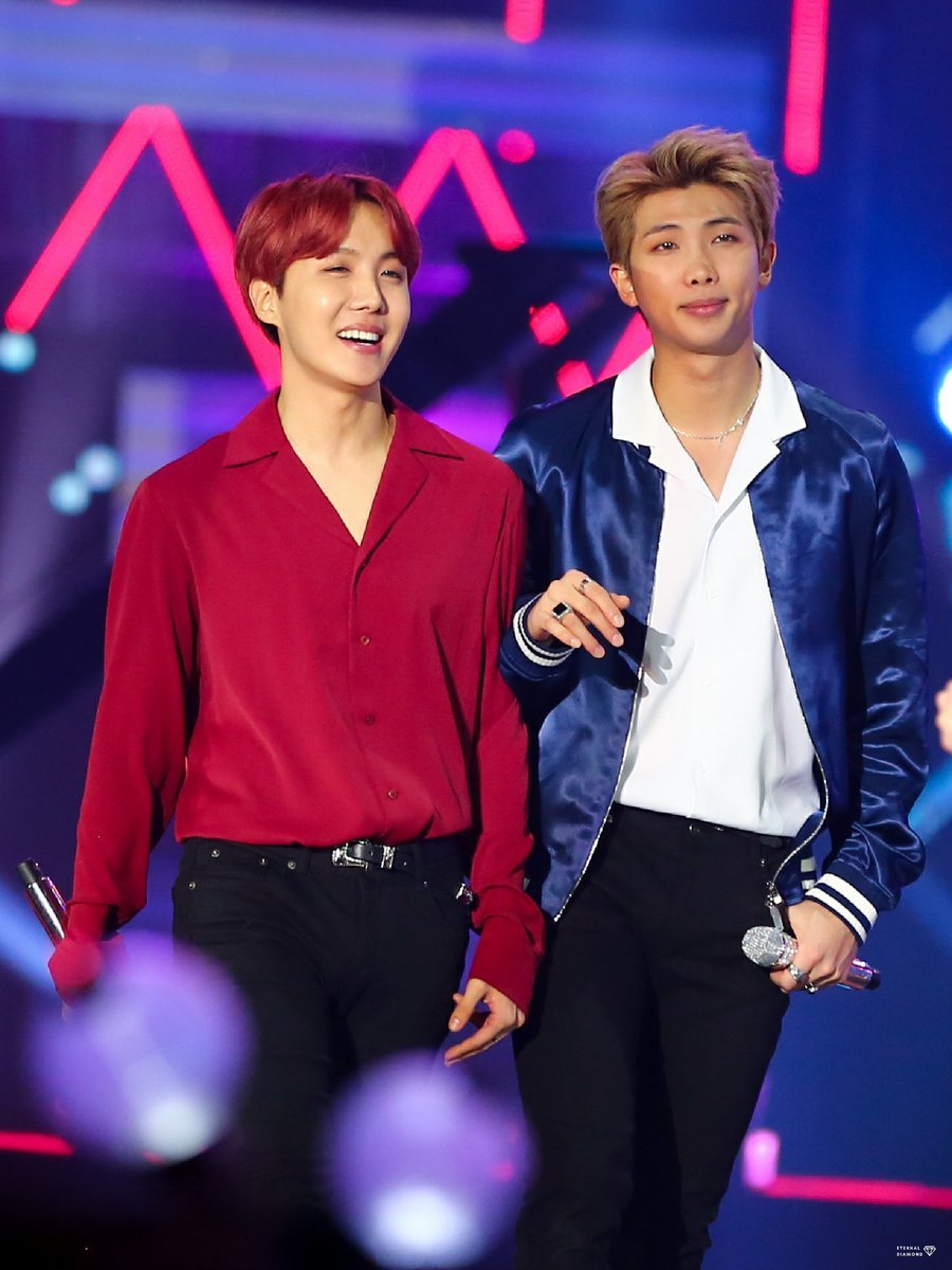 J-Hope និង RM