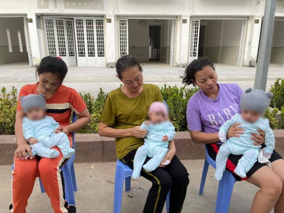 កូនភ្លោះទាំង៣