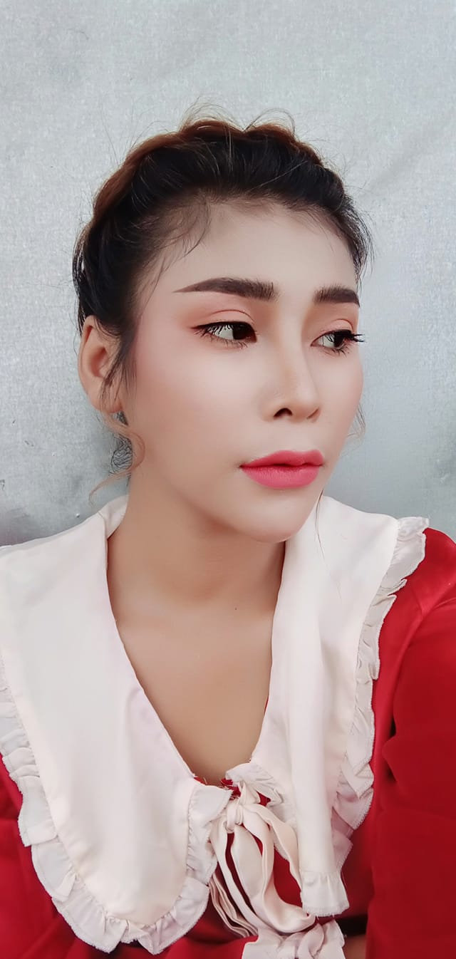 កញ្ញា ខេង សម្ភស្ស