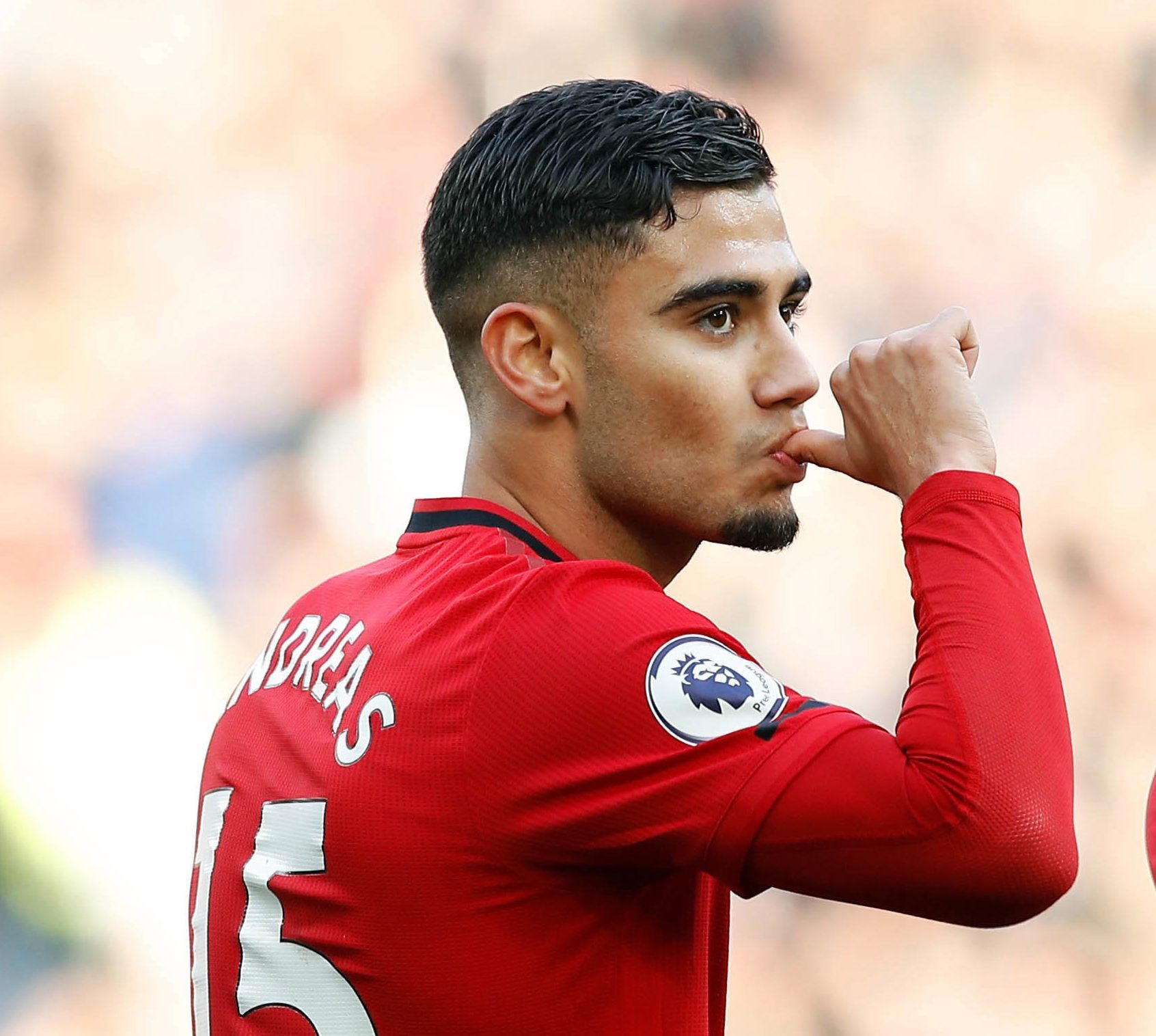 ខ្សែបម្រើ&nbsp;Andreas Pereira&nbsp;