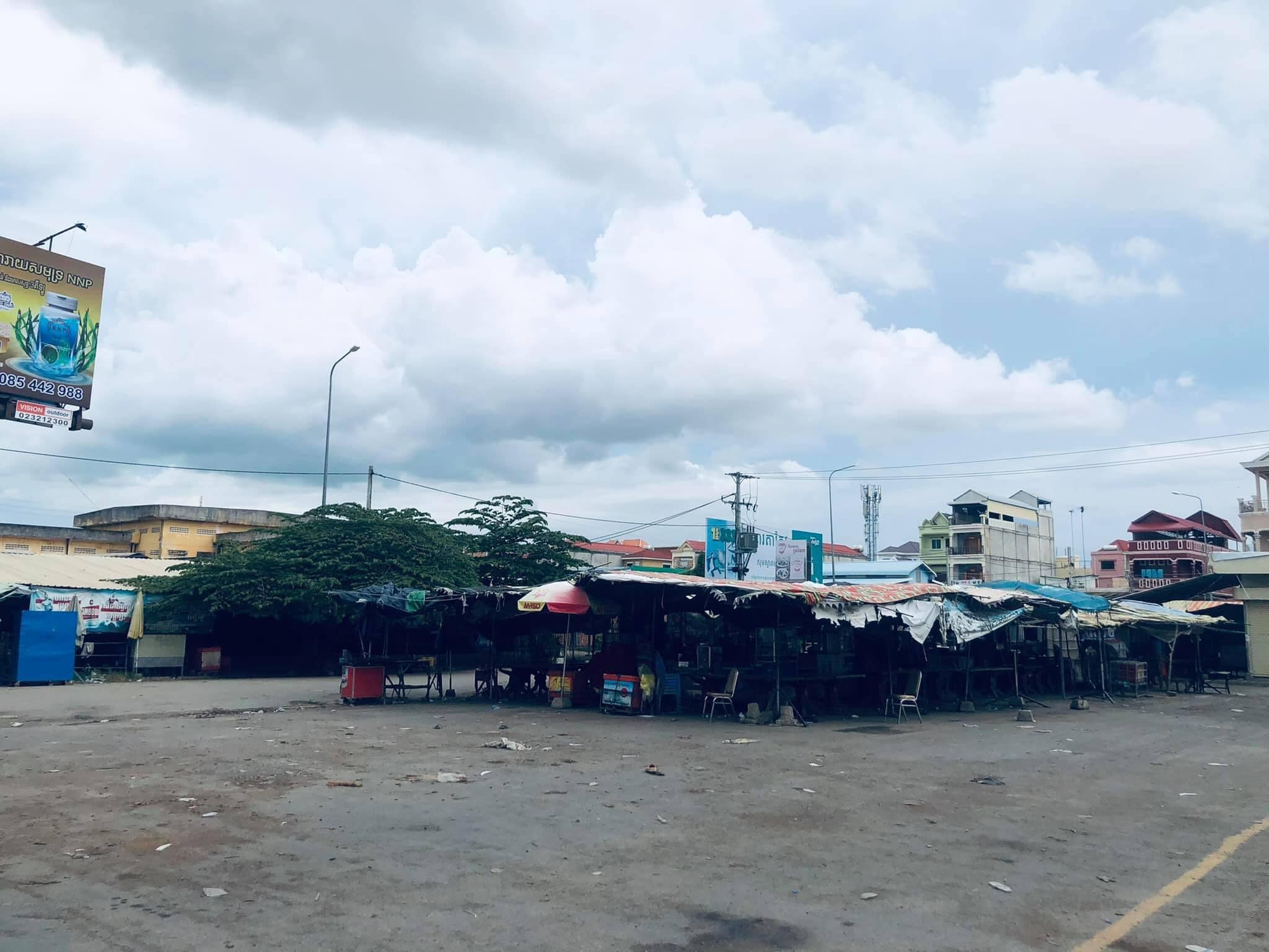 ទិដ្ឋភាពផ្សារតាកែវ ក្រោយពេលបិទ