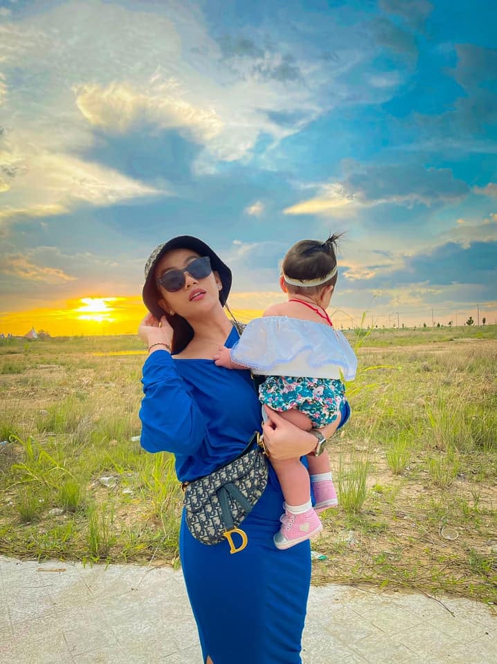 ឌី សូនីតា និងកូនស្រី