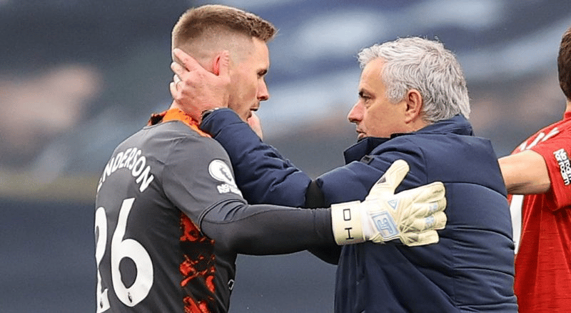 លោក Jose Mourinho និង Dean Henderson