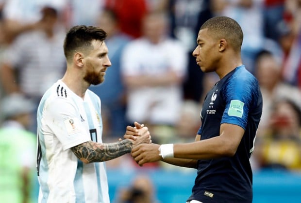 កីឡាករ Kylian Mbappe និង Lionel Messi&nbsp;
