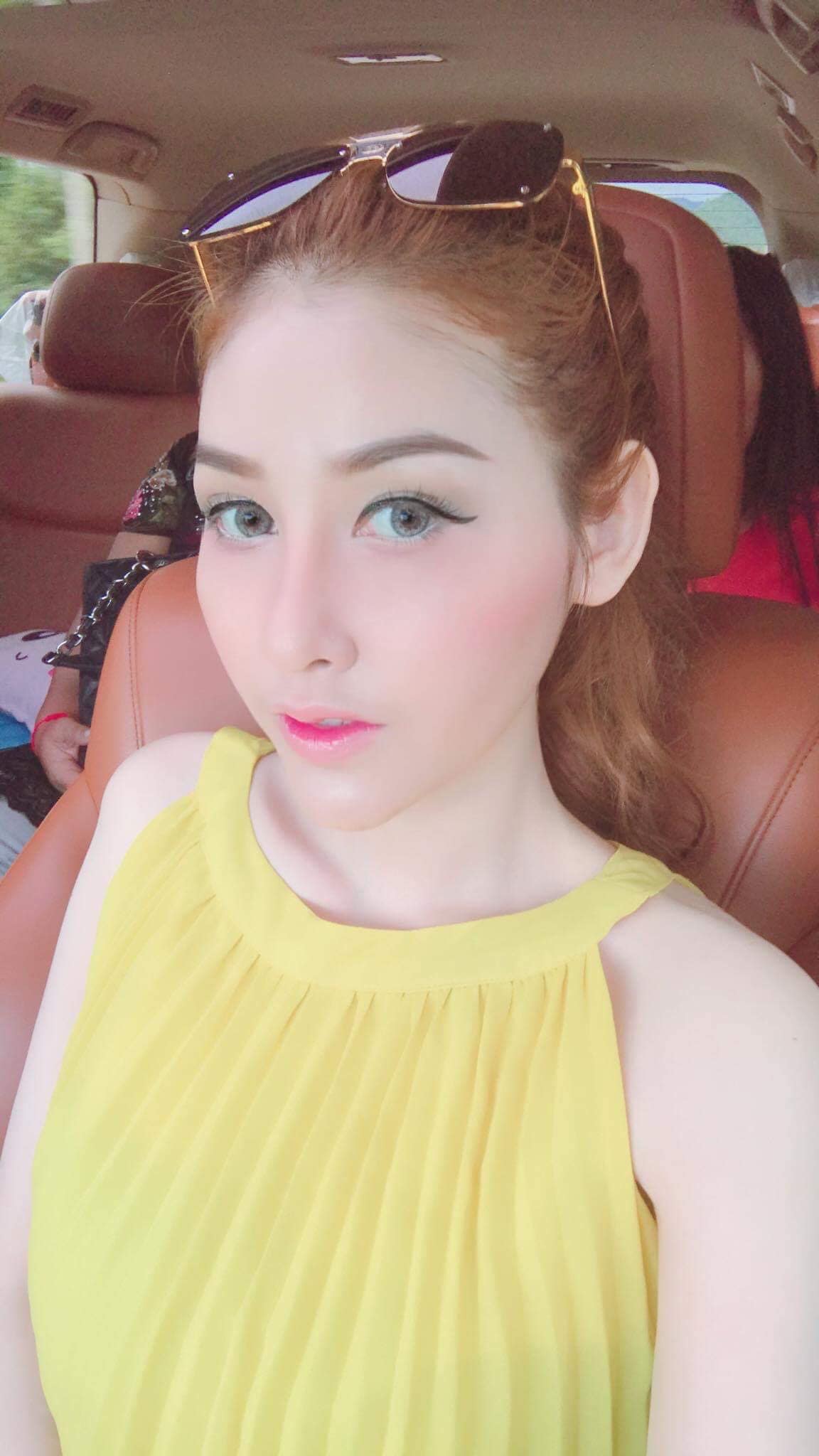 អ្នកនាង បេនីយុាំង