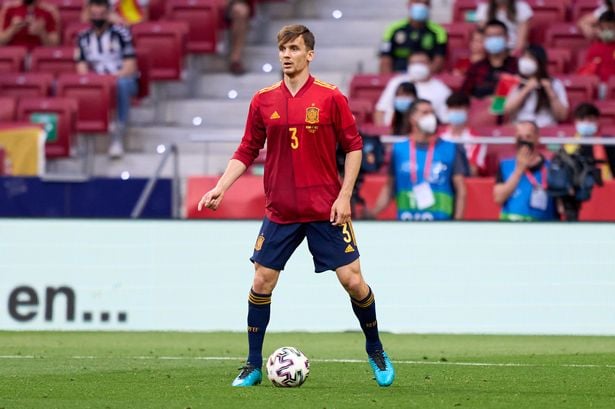 កីឡាករ Diego Llorente
