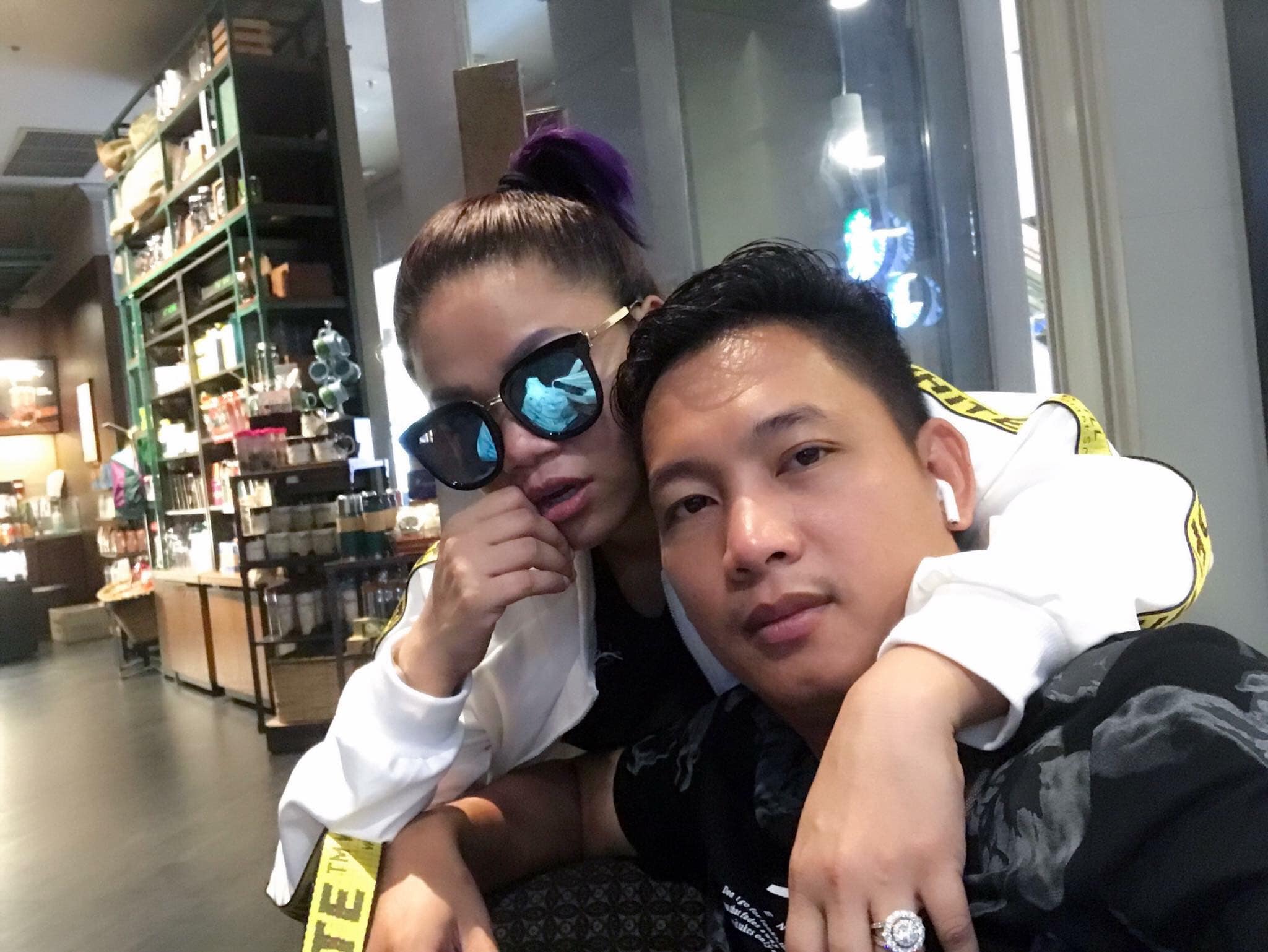 យក់ ថិតរដ្ឋា និង ស្វាមី