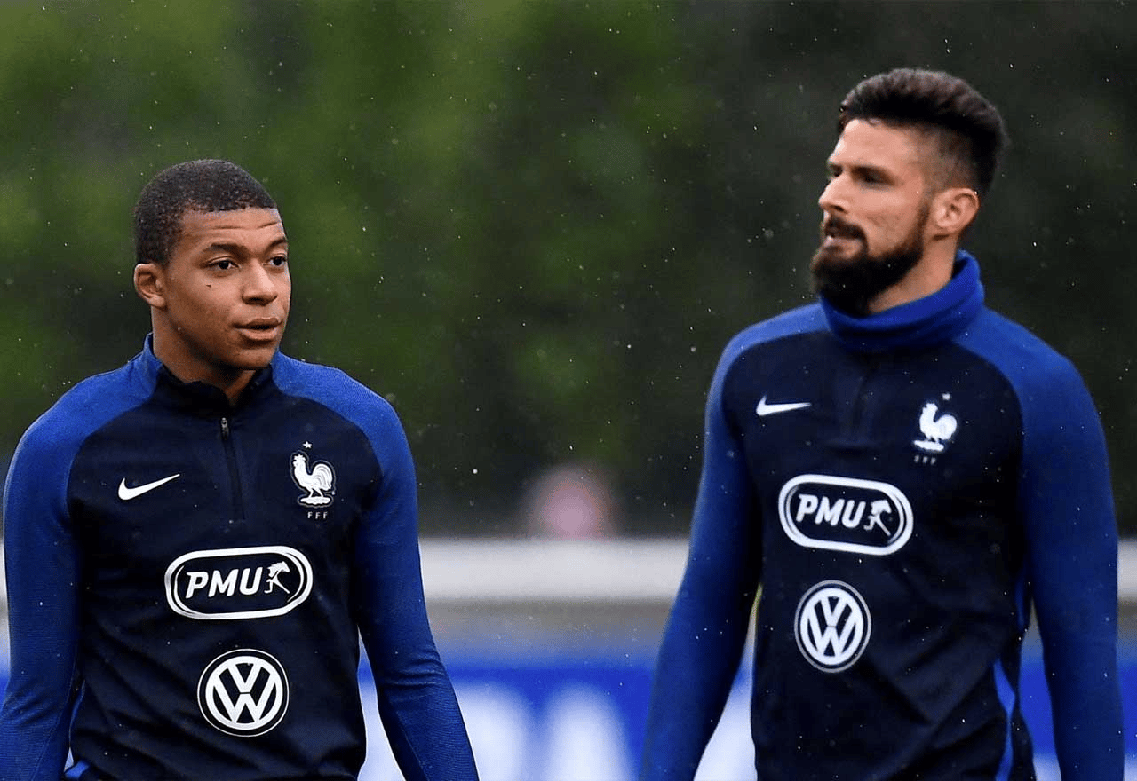 &nbsp; &nbsp;កីឡាករ&nbsp;Kylian Mbappe និង Olivier Giroud