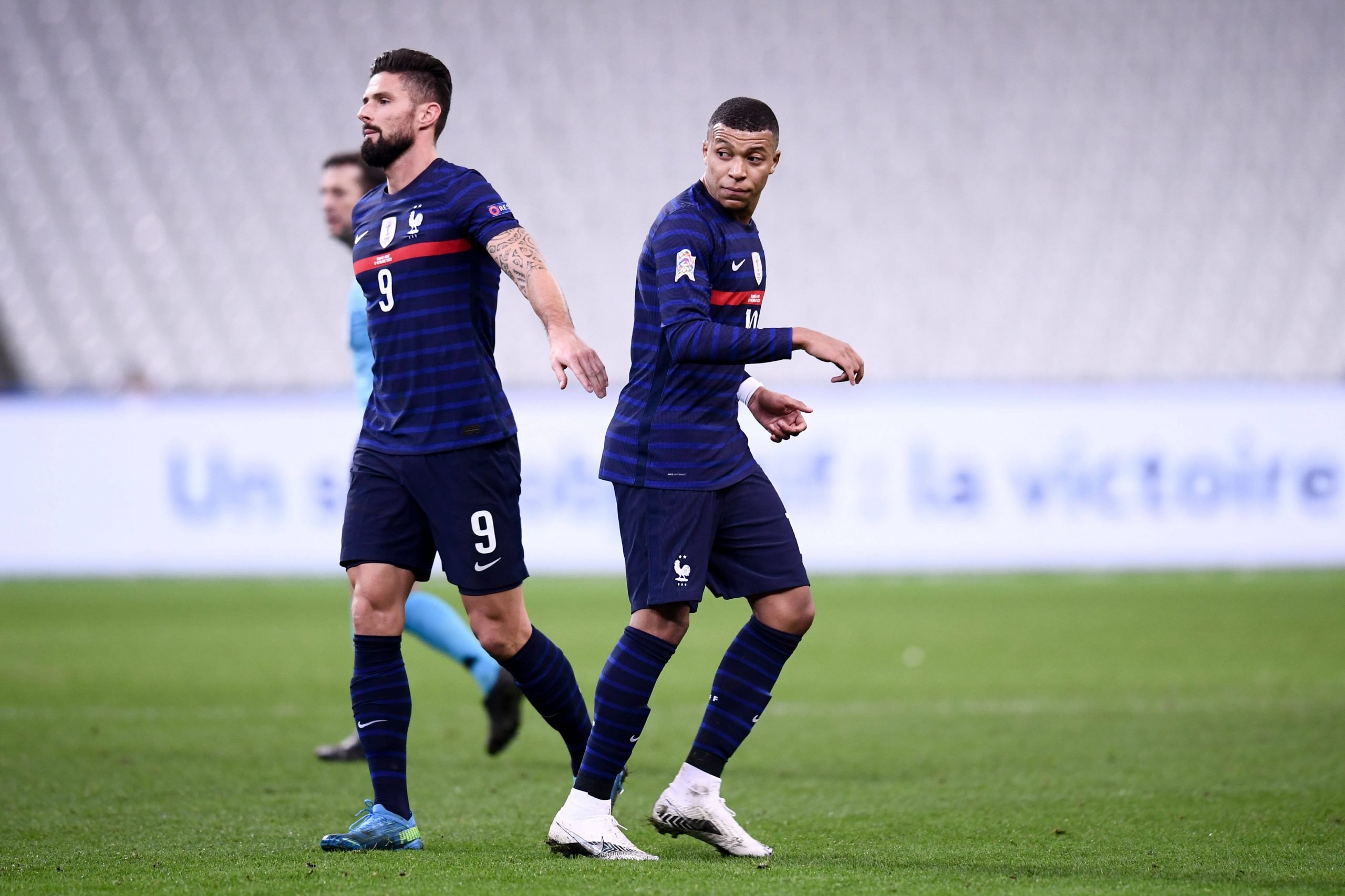 &nbsp; &nbsp;កីឡាករ&nbsp;Kylian Mbappe និង Olivier Giroud